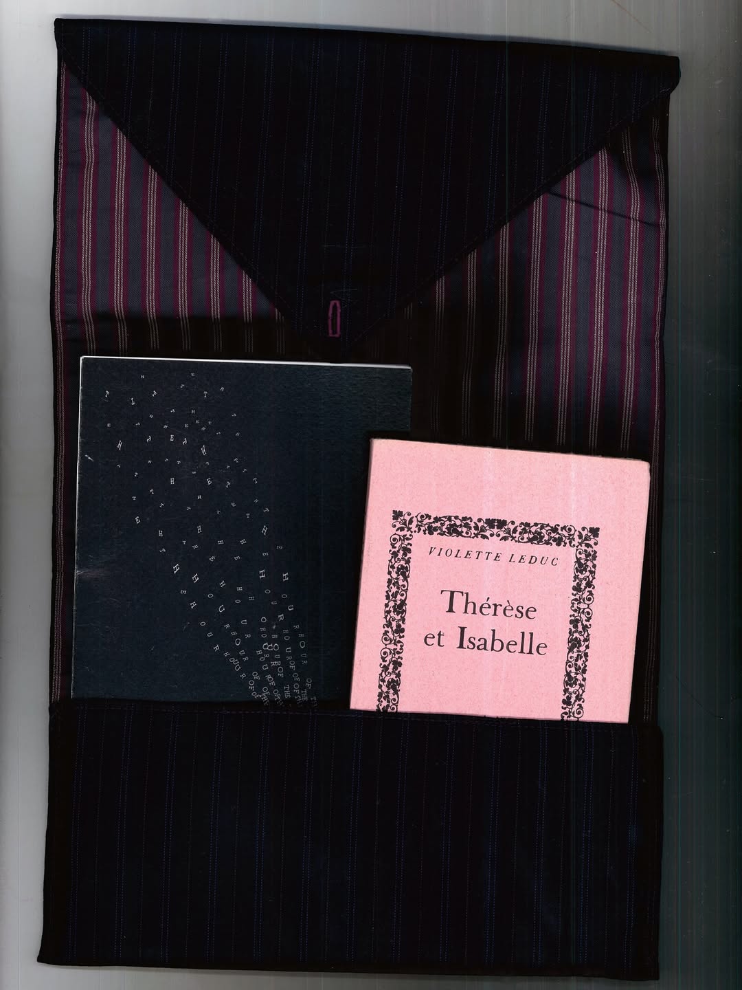 The Bookshirt