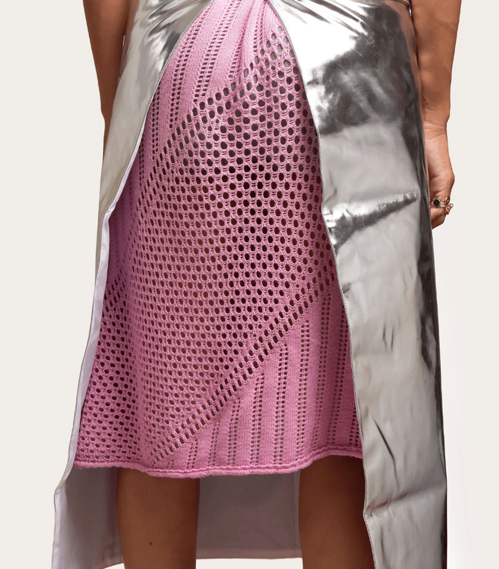 Metallic apron with lace applique